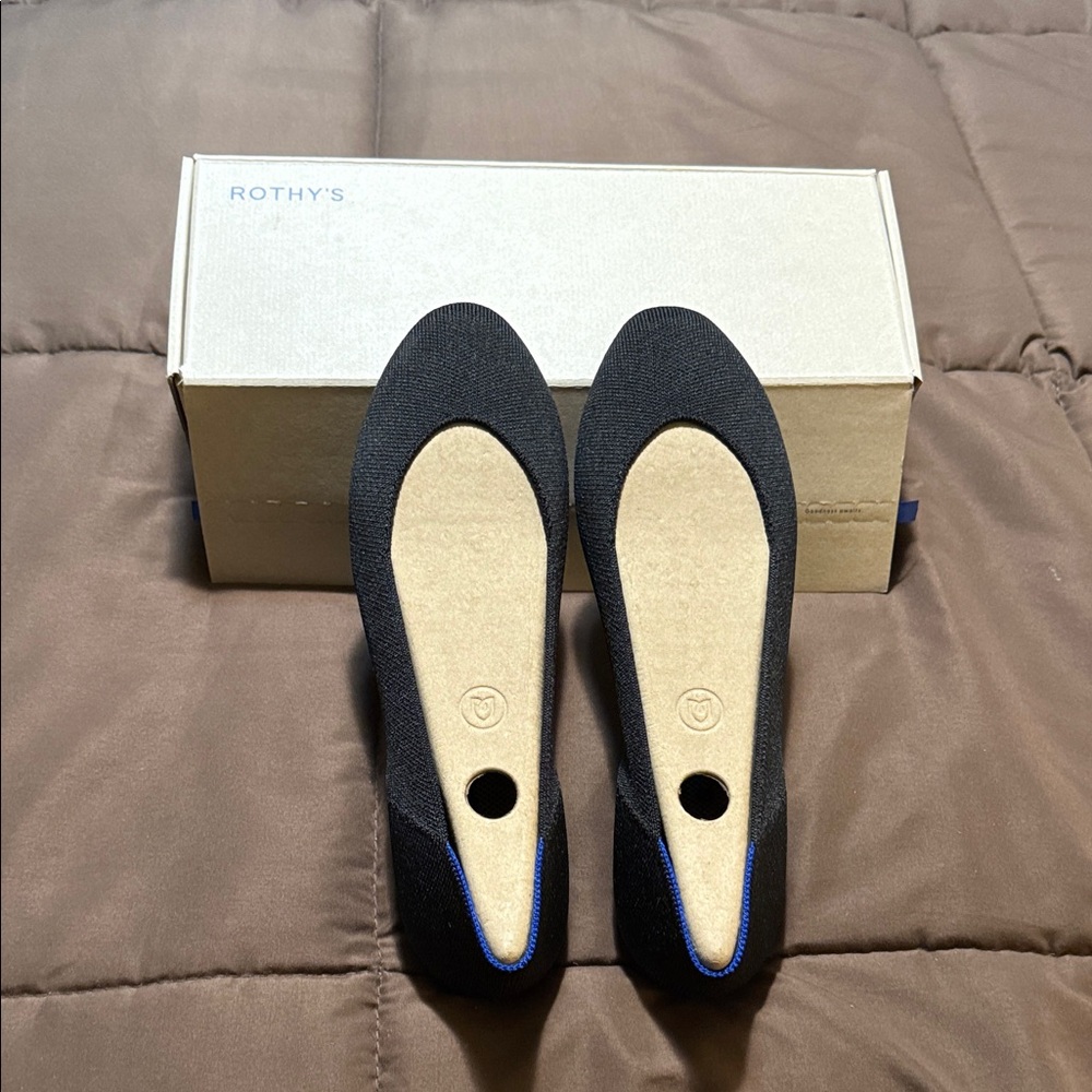 Rothy's Women's Black and Blue Flats